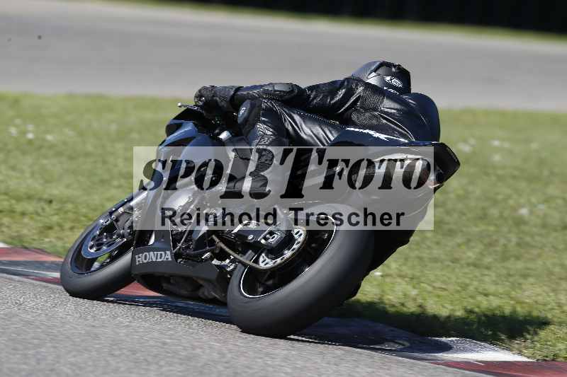 /43 08.08.2025 Discover the Bike ADR/Race 3 rot/536